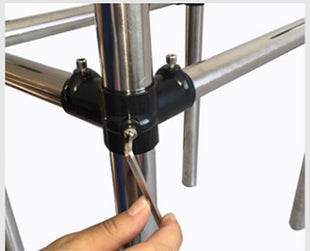 Foldable dog bathtub with stand 